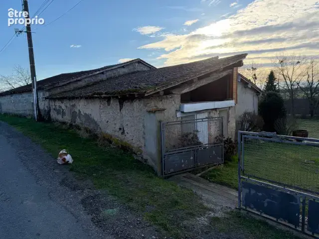 Maison à la campagne avec dépendances et grand terrain attenant - photo 7