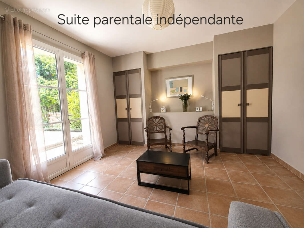 Propriété familiale de standing, avec piscine - photo 8