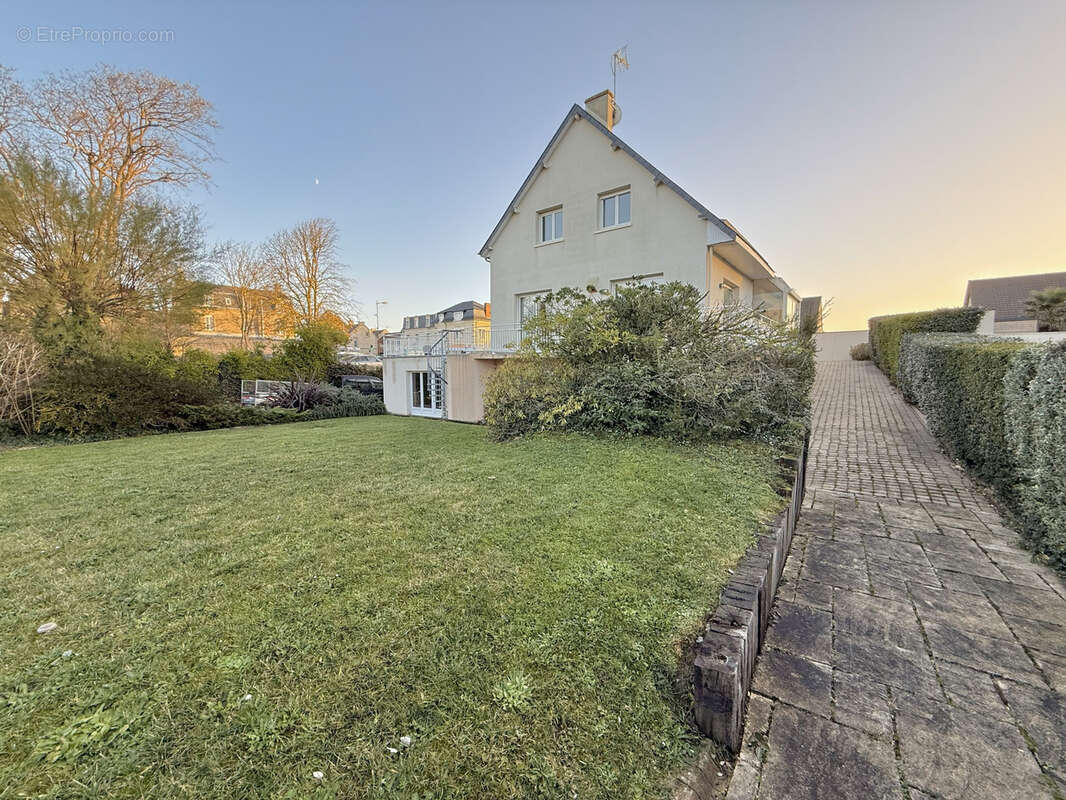 Maison à LANGRUNE-SUR-MER