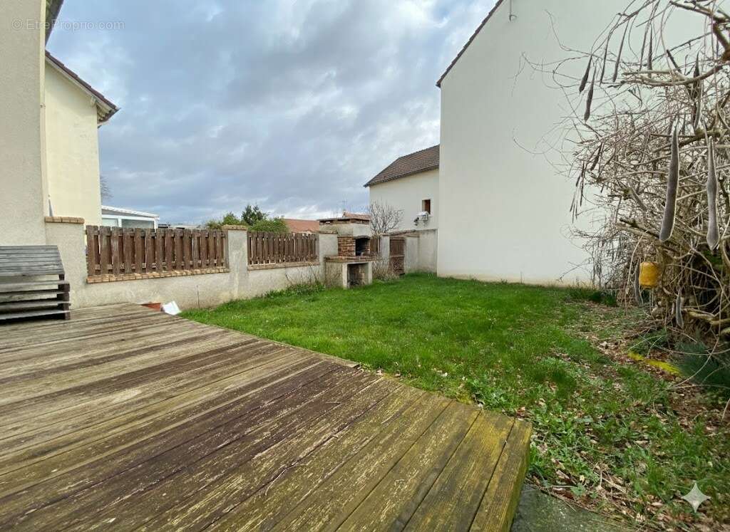 Maison à ROSNY-SUR-SEINE