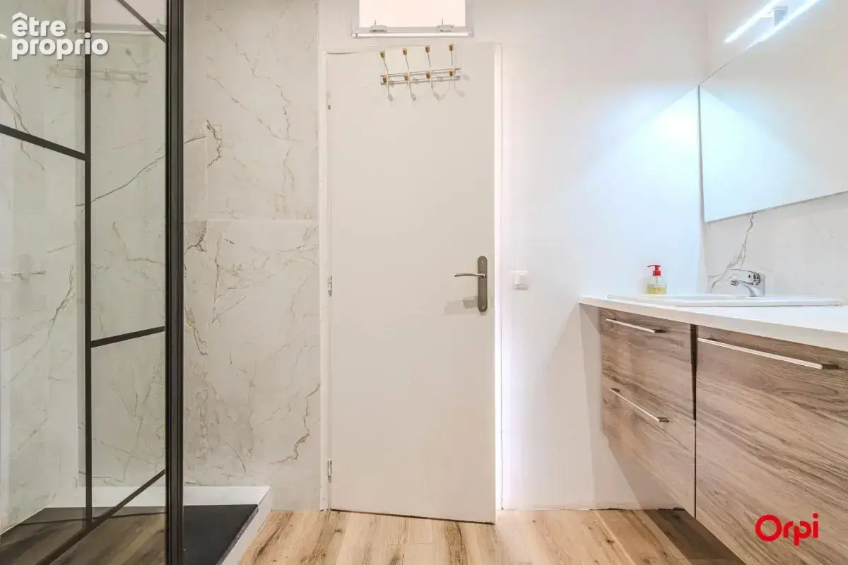 Centre-ville Charleville-Mézières – T3 80 m² rénové  2 chambres  DPE C  Aucun travaux - photo 9
