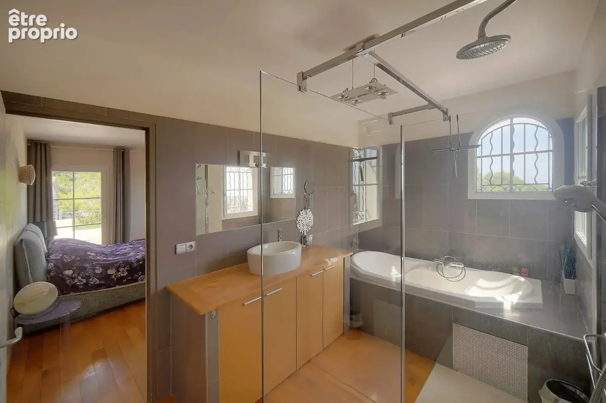 Vence - villa de charme vue mer - 5 chambres - photo 35