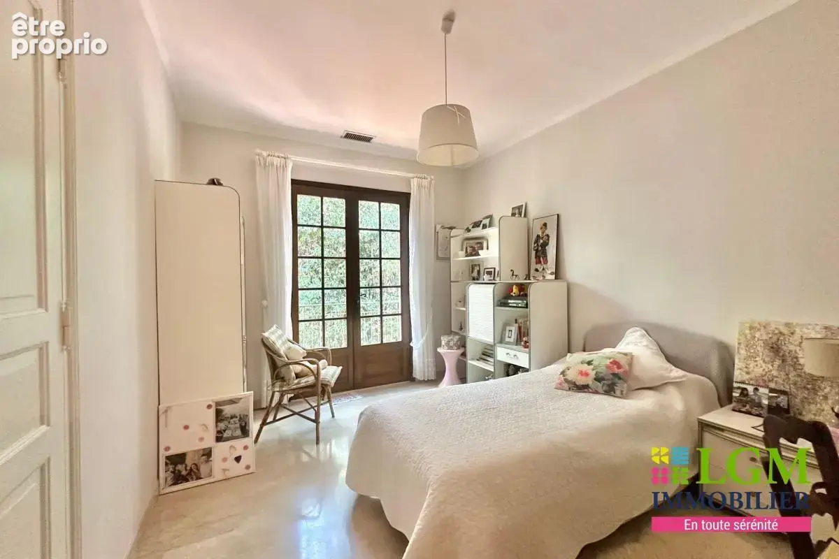 NÎMES - Magnifique maison familiale - photo 12