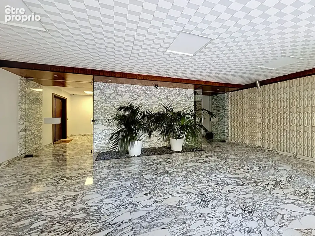 A vendre en exclusivité un appartement T4/5 de 145 m2 avec terrasse de 36 m2 secteur St Anne 13008 MARSEILLE - photo 2