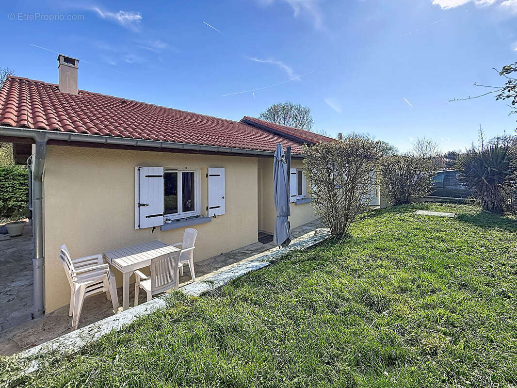 Maison à L'ISLE-D'ABEAU