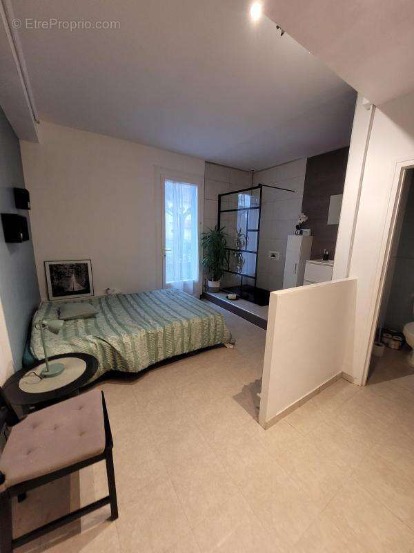 Maison à PORT-SAINTE-MARIE