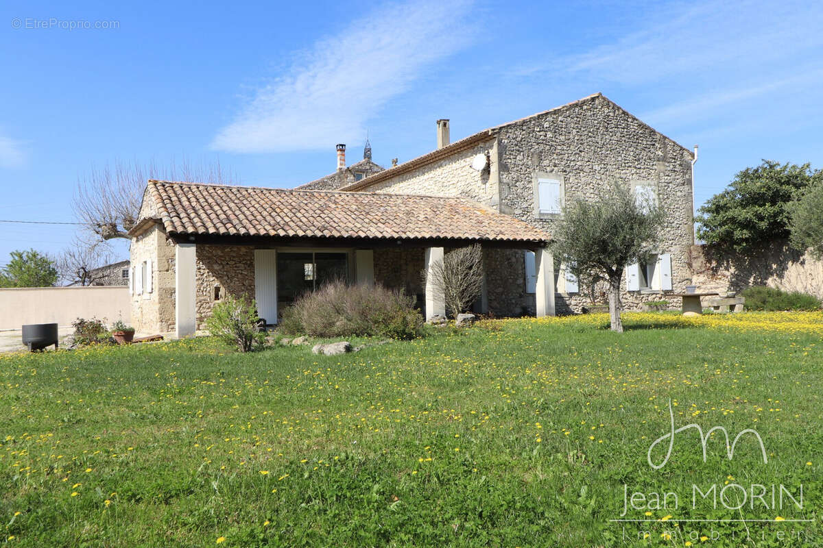 Maison à LA GARDE-ADHEMAR
