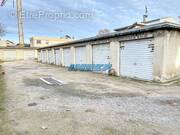 Parking à MARSEILLE-9E