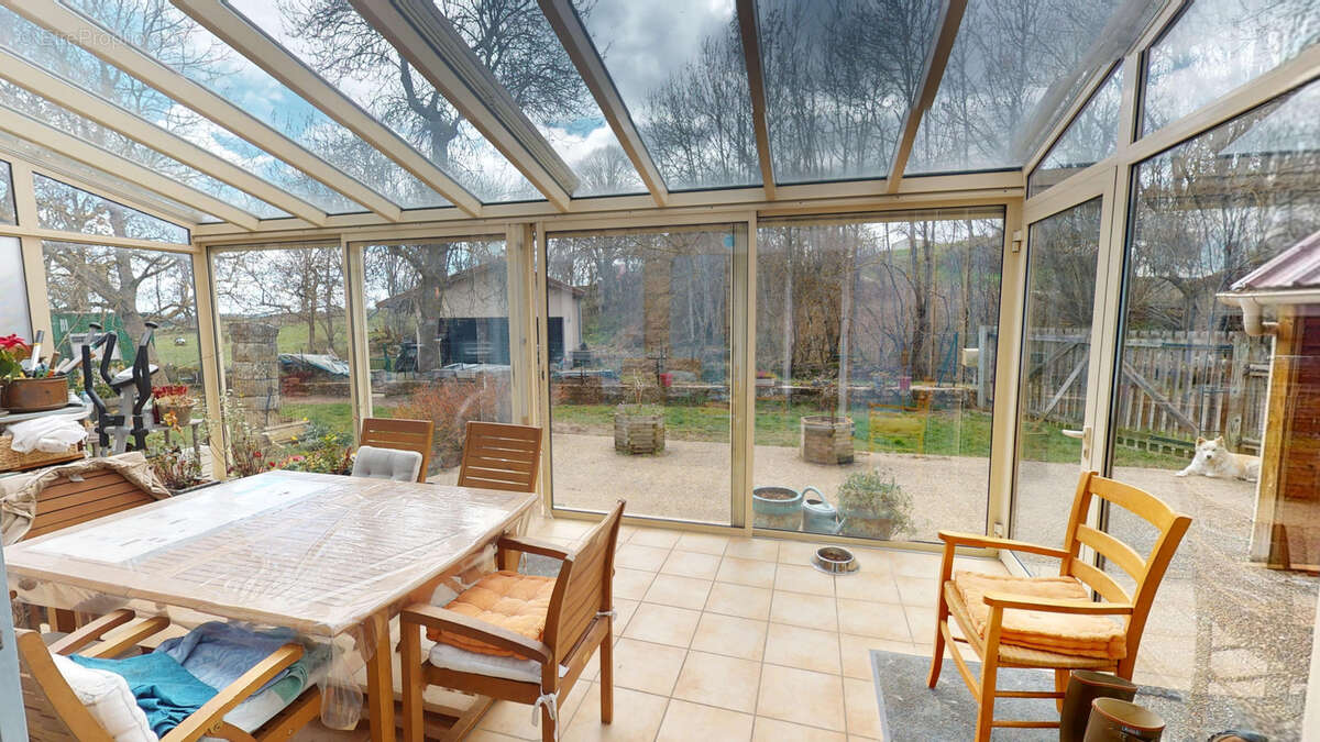 Maison à CRAPONNE-SUR-ARZON