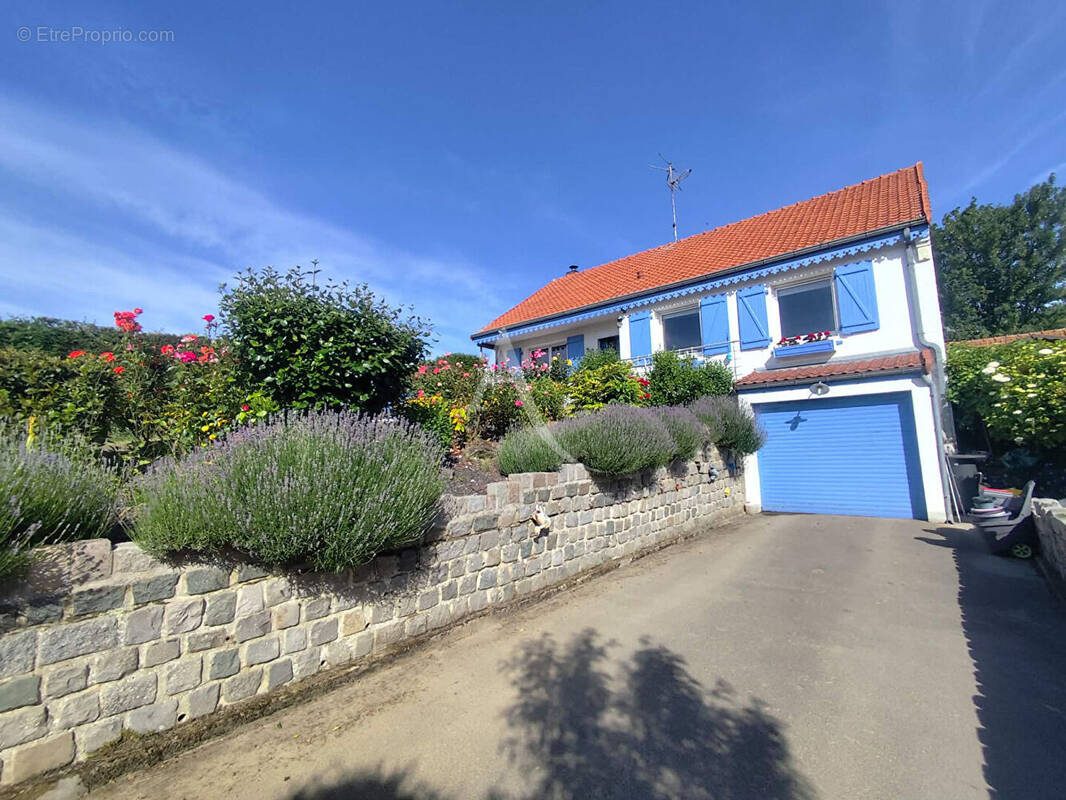 Maison à MOULLE
