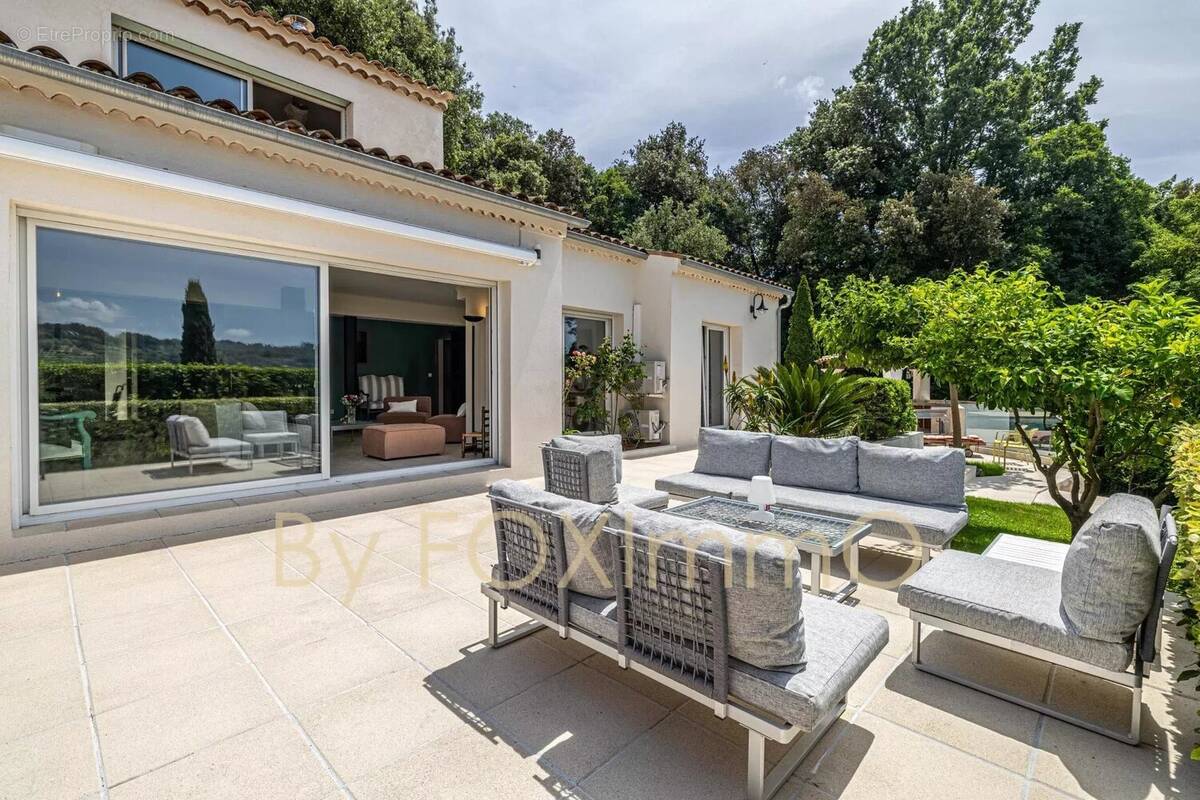 Maison à LA COLLE-SUR-LOUP