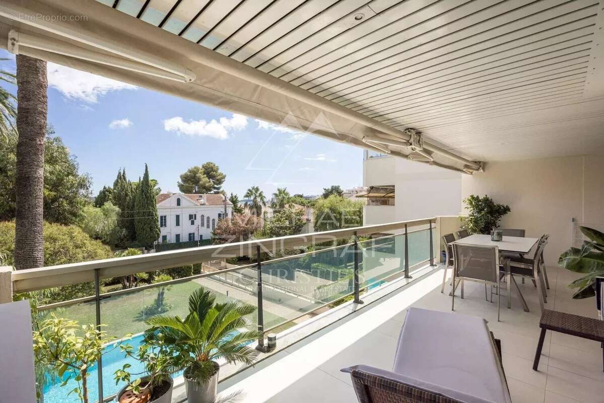 EXCLUSIVITE - Cannes Palm Beach - Splendide appartement deux chambres, aperçu mer - photo 12