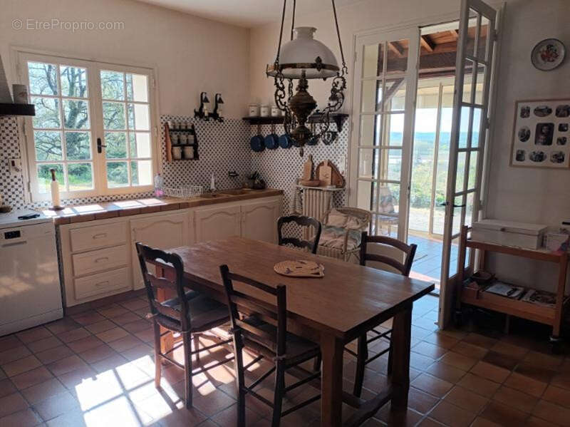 Maison à PORT-SAINTE-MARIE