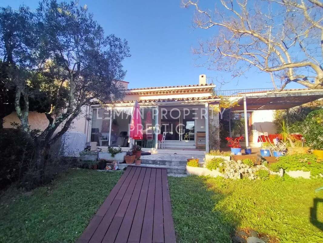 Maison à PEYMEINADE