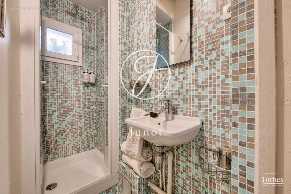 Appartement à PARIS-9E