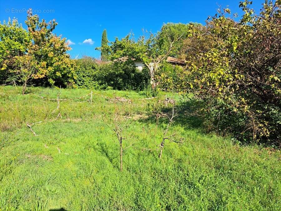 Terrain à AIX-EN-PROVENCE
