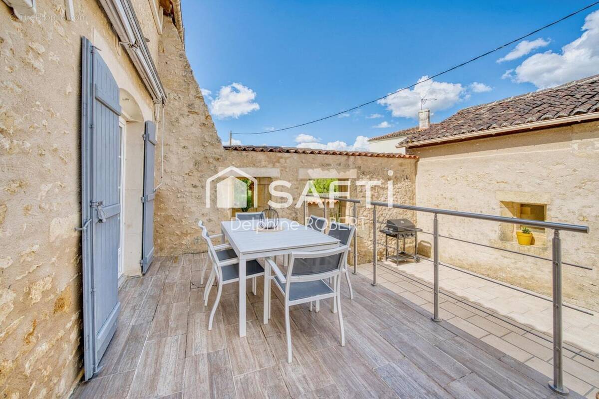 Photo 1 - Maison à BURIE