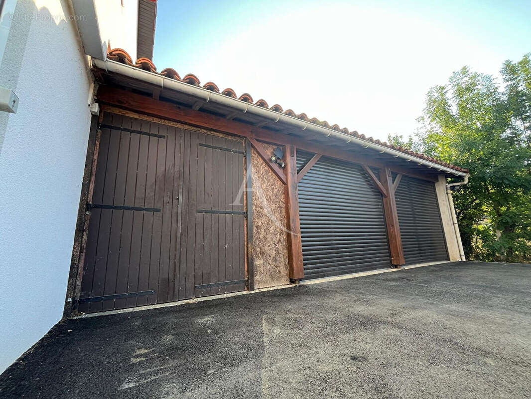 Grande maison de 195m² avec 3 chambres sur la commune de Couffouleux ! - photo 11