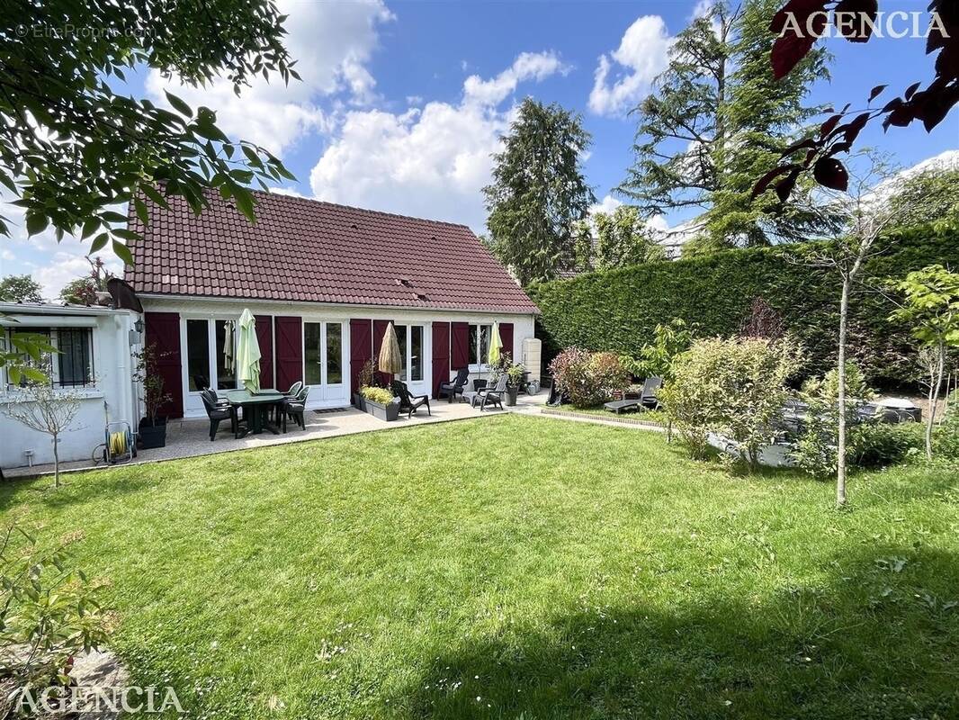 Maison à PONTAULT-COMBAULT