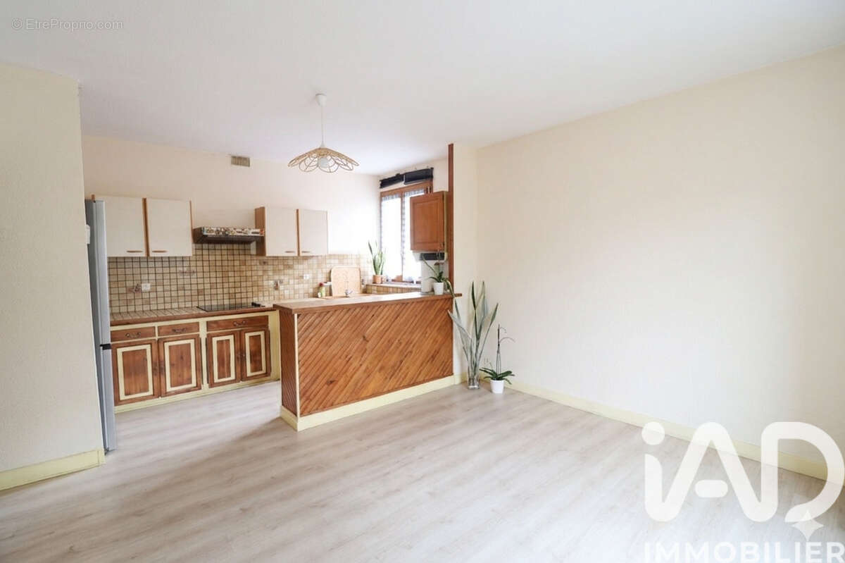 Maison 207 m² à Cournon-D'auvergne  - photo 5
