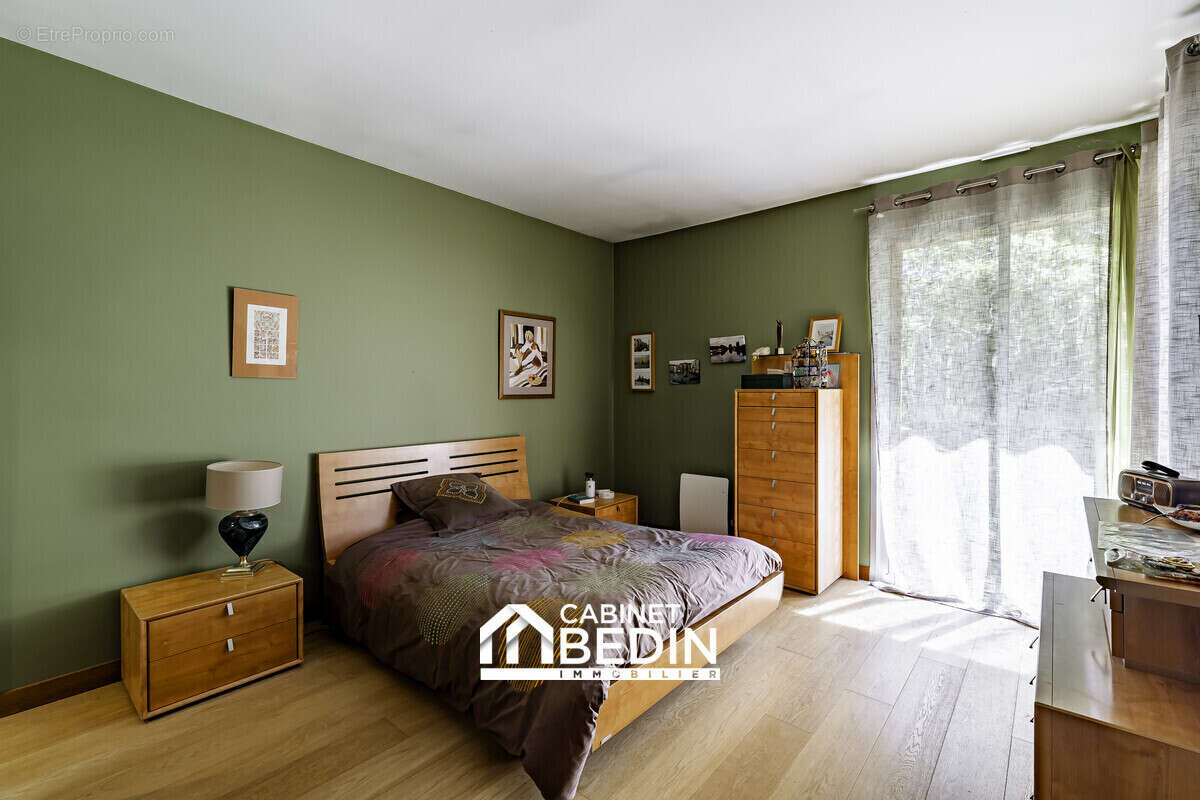 Maison 217 m² à Pugnac  - photo 5