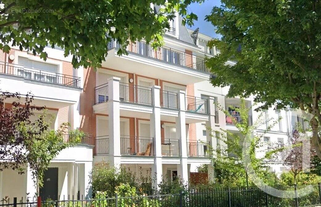 Appartement à LE PLESSIS-TREVISE