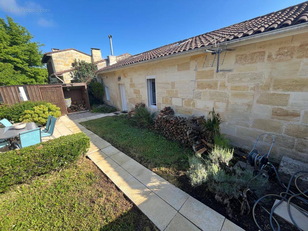 Maison à IZON