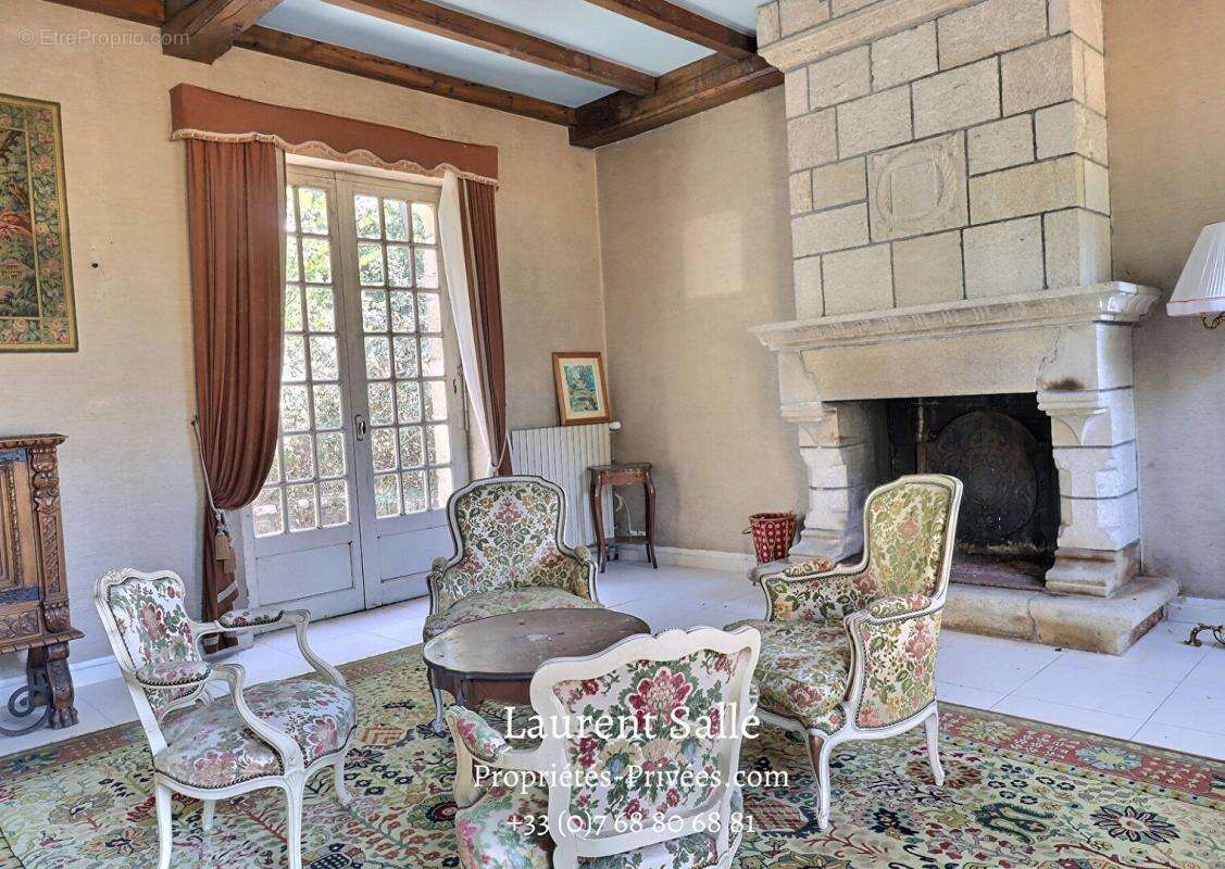 Maison de Maître de 250 m2, édifiée dans un parc boisée de plus de 4 hectares - photo 5