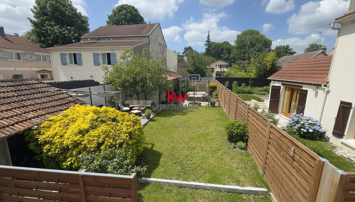 Maison à MONTLIGNON
