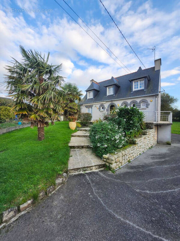 Maison à ERGUE-GABERIC