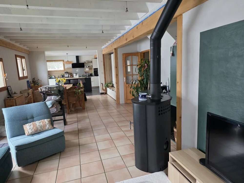 Maison à MIRIBEL-LANCHATRE