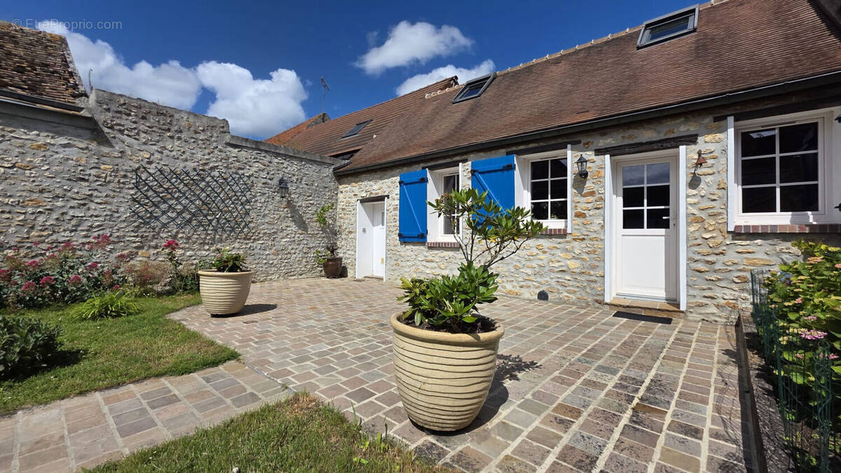 Maison à ABLIS