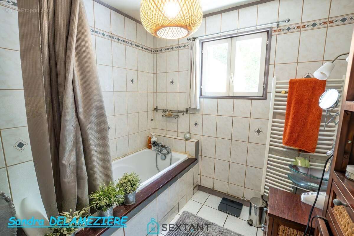 Maison amiénoise de charme  108 m² au sol  3 chambres + bureau  Jardin  Amiens Sud - photo 9