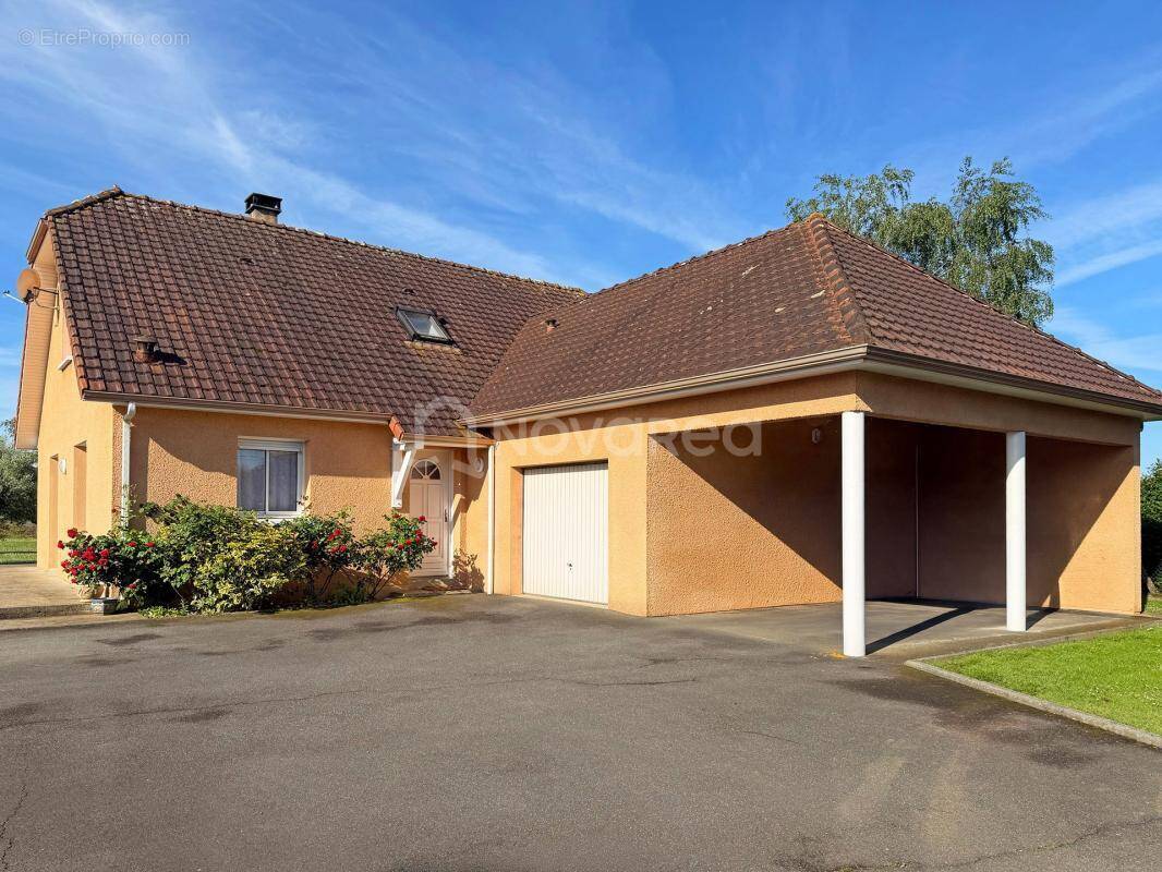 Maison à DENGUIN
