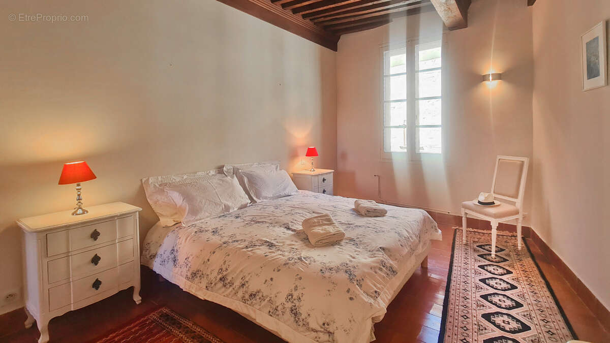 Appartement à UZES