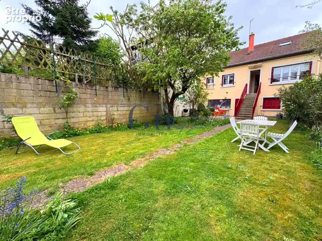 Maison familiale avec une belle emprise au sol et fort potenteil - photo 2