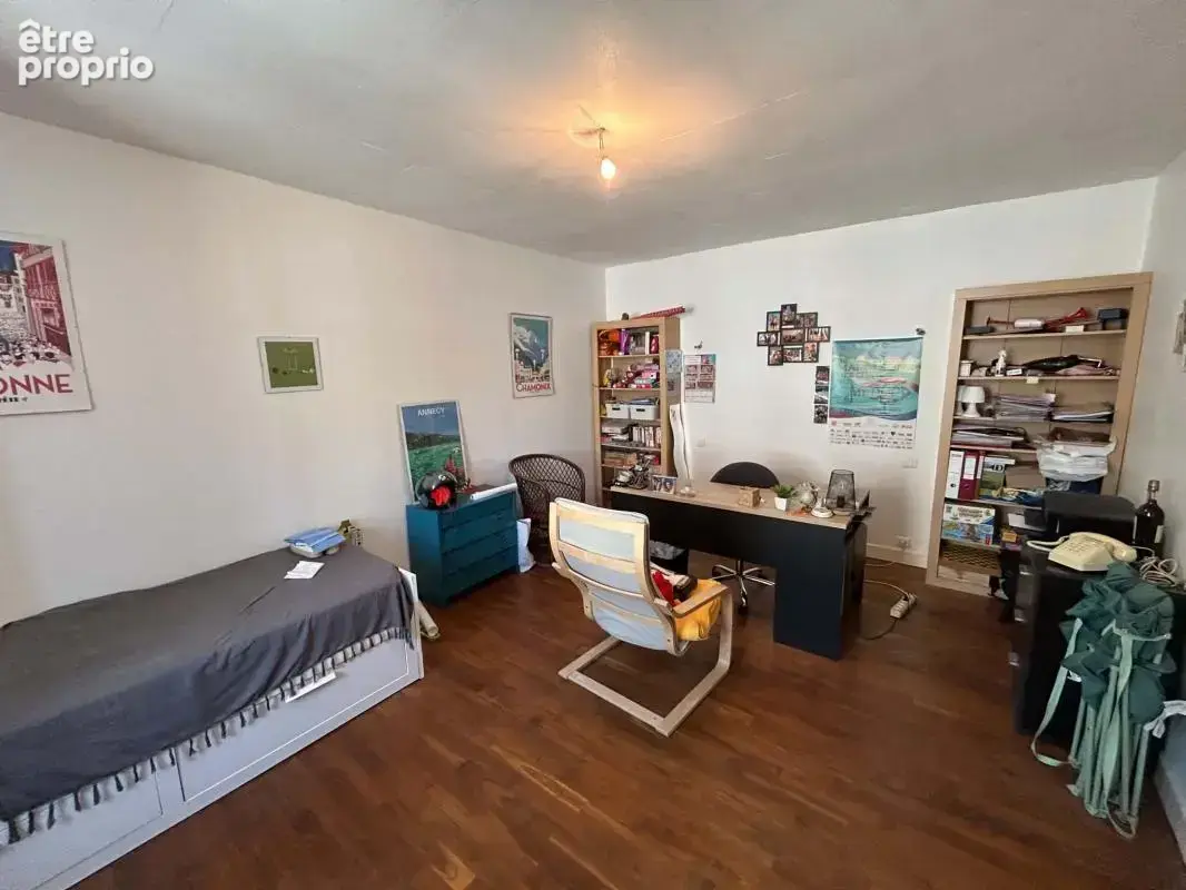 Maison 175 m² à Saint-Yrieix-La-Perche  - photo 12