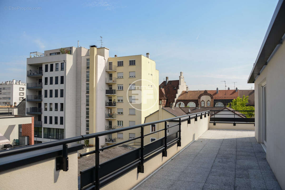 Appartement 84 m² à Saint-Louis  - photo 8