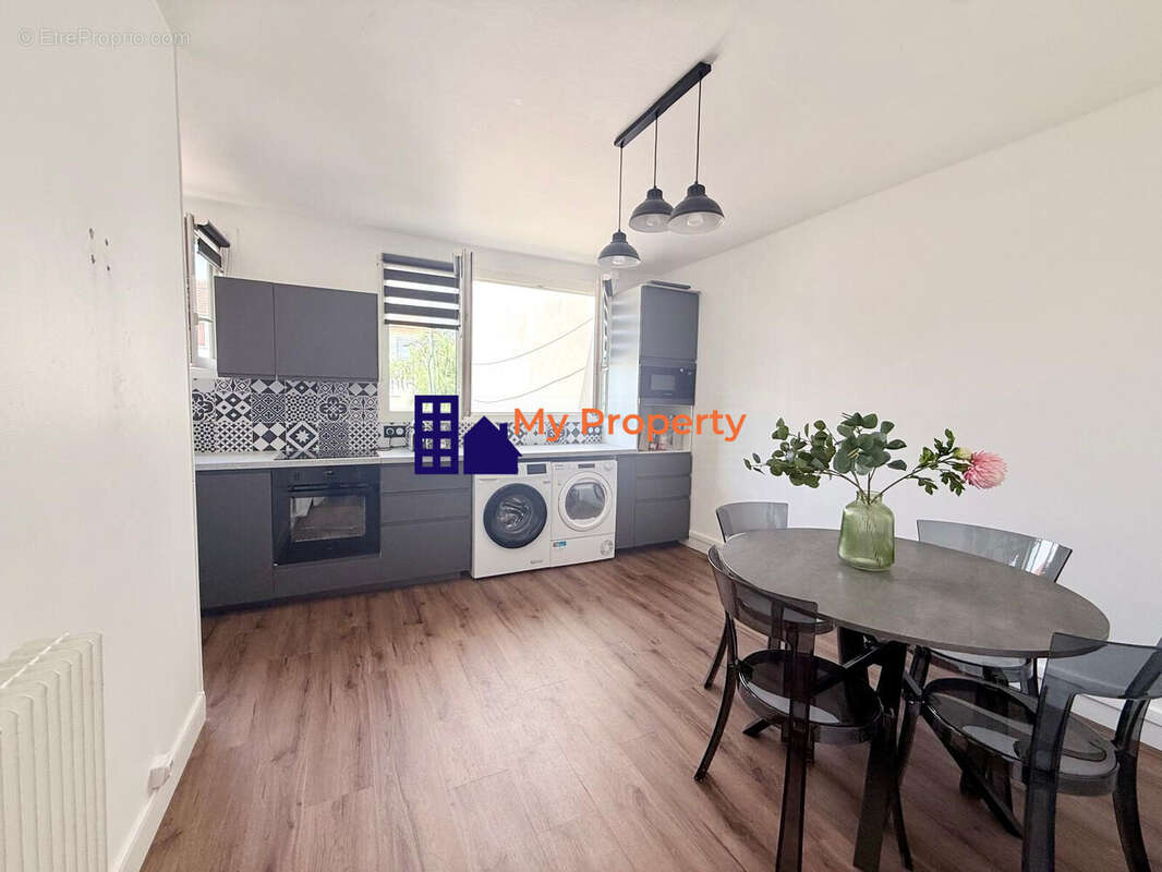 Appartement à HOUILLES