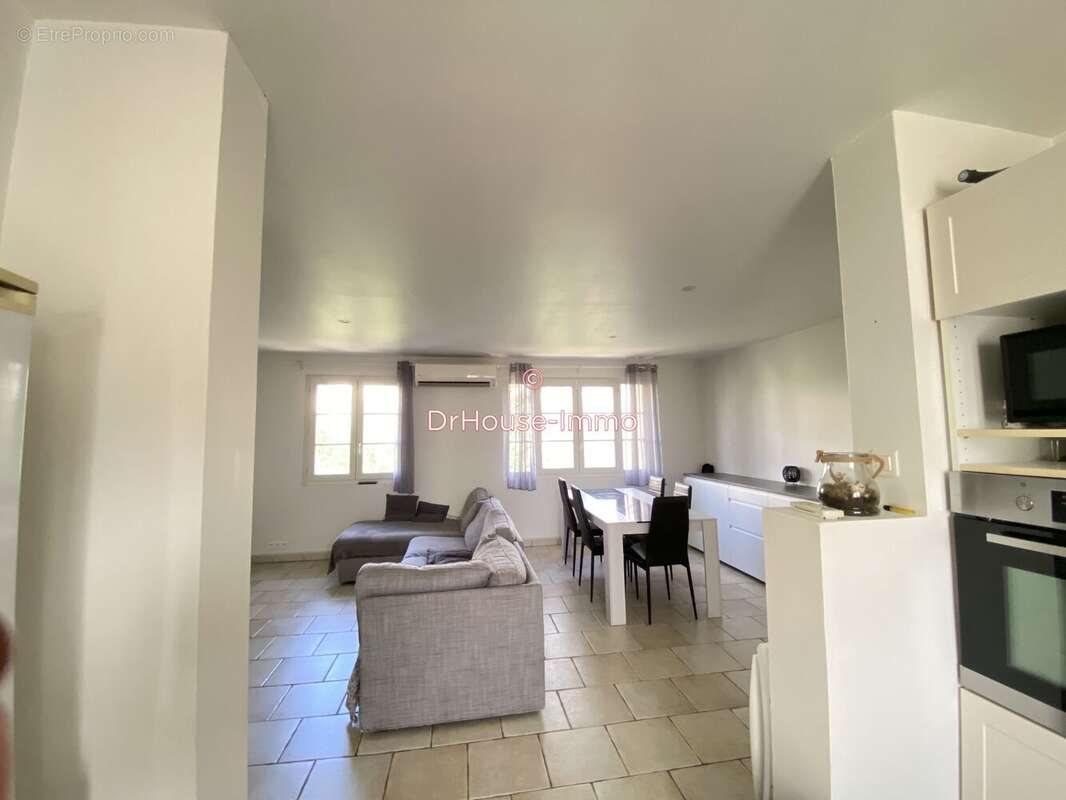Appartement 70 m² à Peyrolles-En-Provence  - photo 4