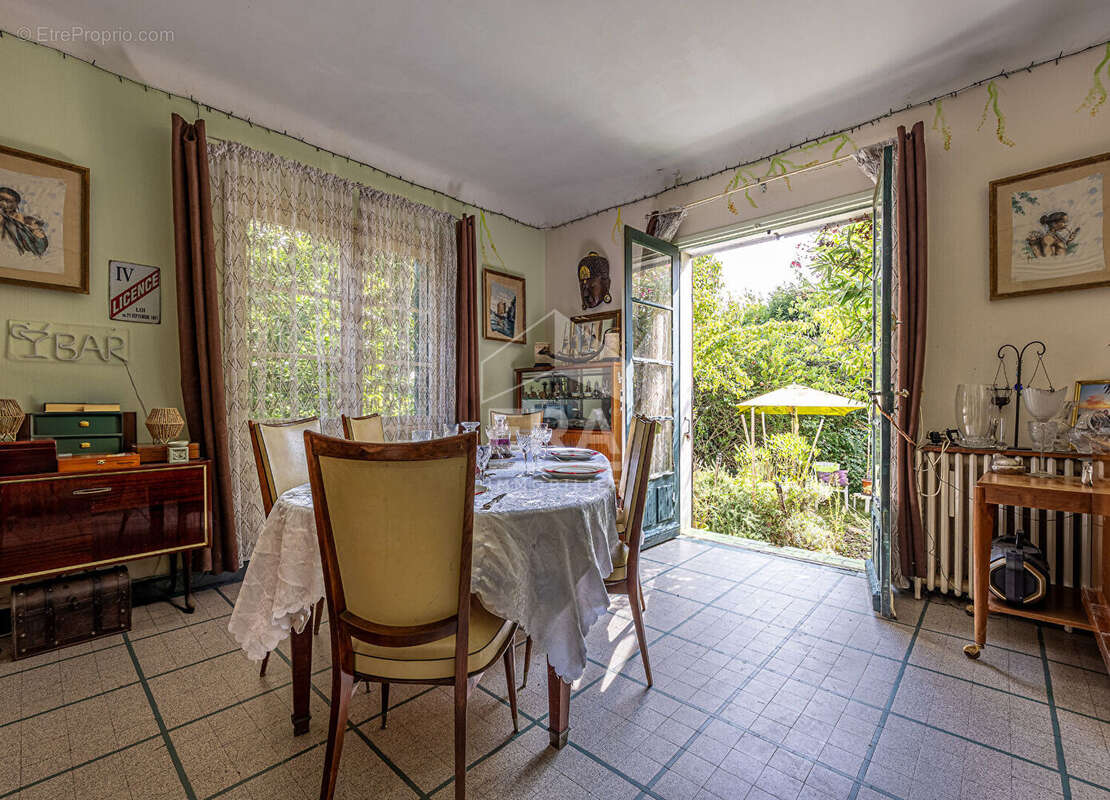 Maison à VAUX-SUR-MER