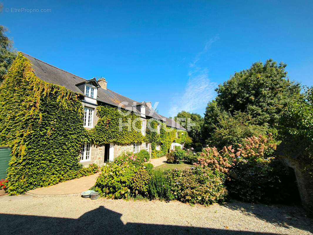 Maison à MINIAC-MORVAN