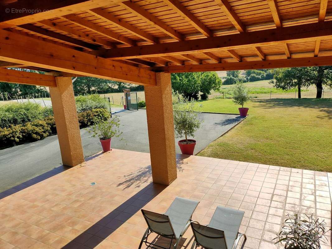 Maison à VACQUIERS
