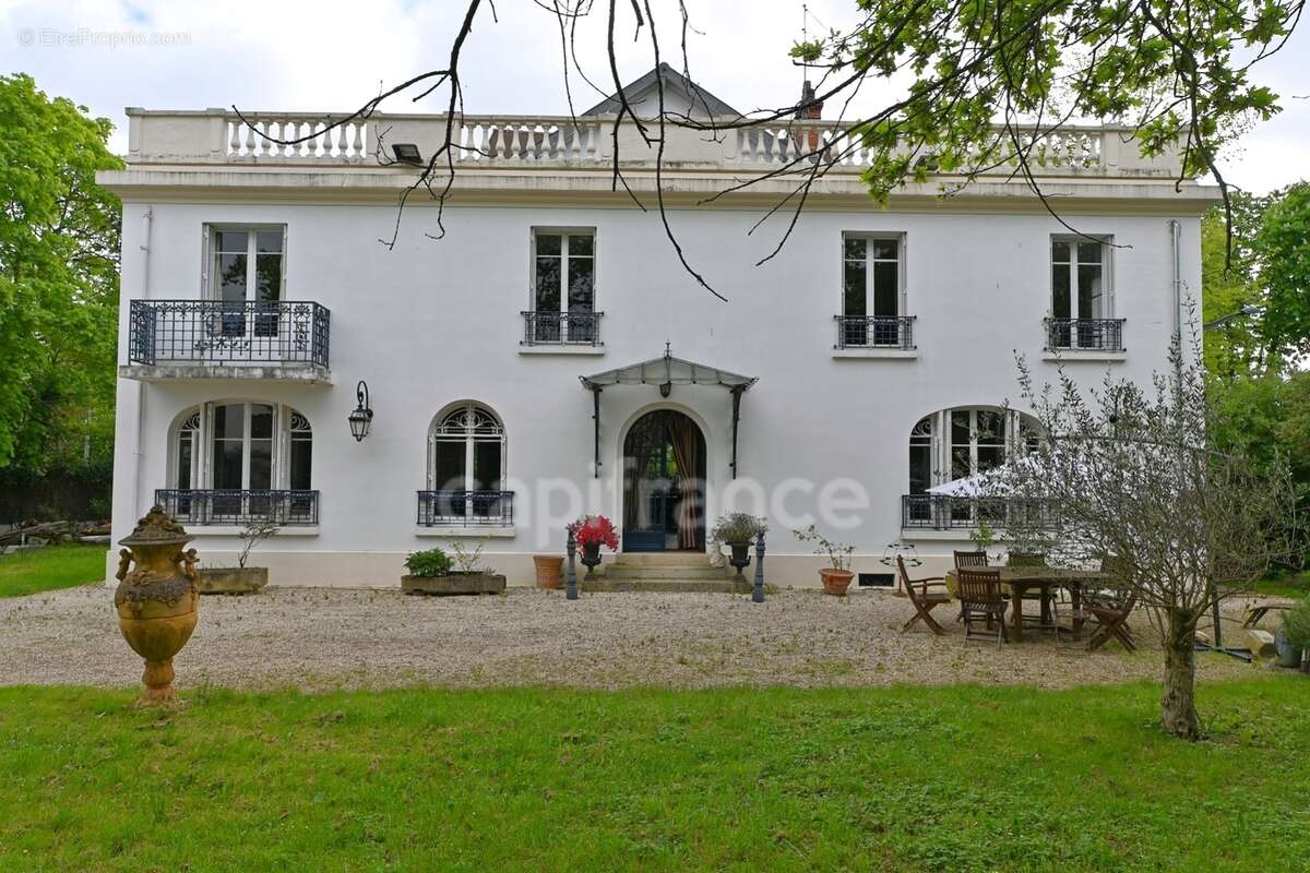 Parc de MAISONS LAFFITTE - Maison de famille de collection - photo 8