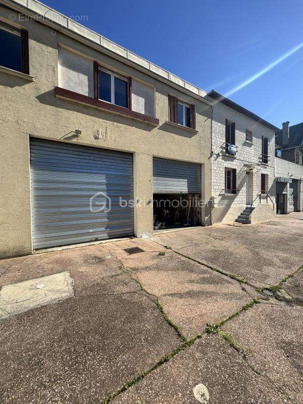 Appartement à LES PAVILLONS-SOUS-BOIS