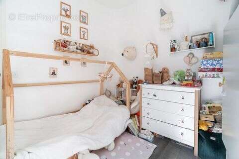 Appartement à PARIS-1E