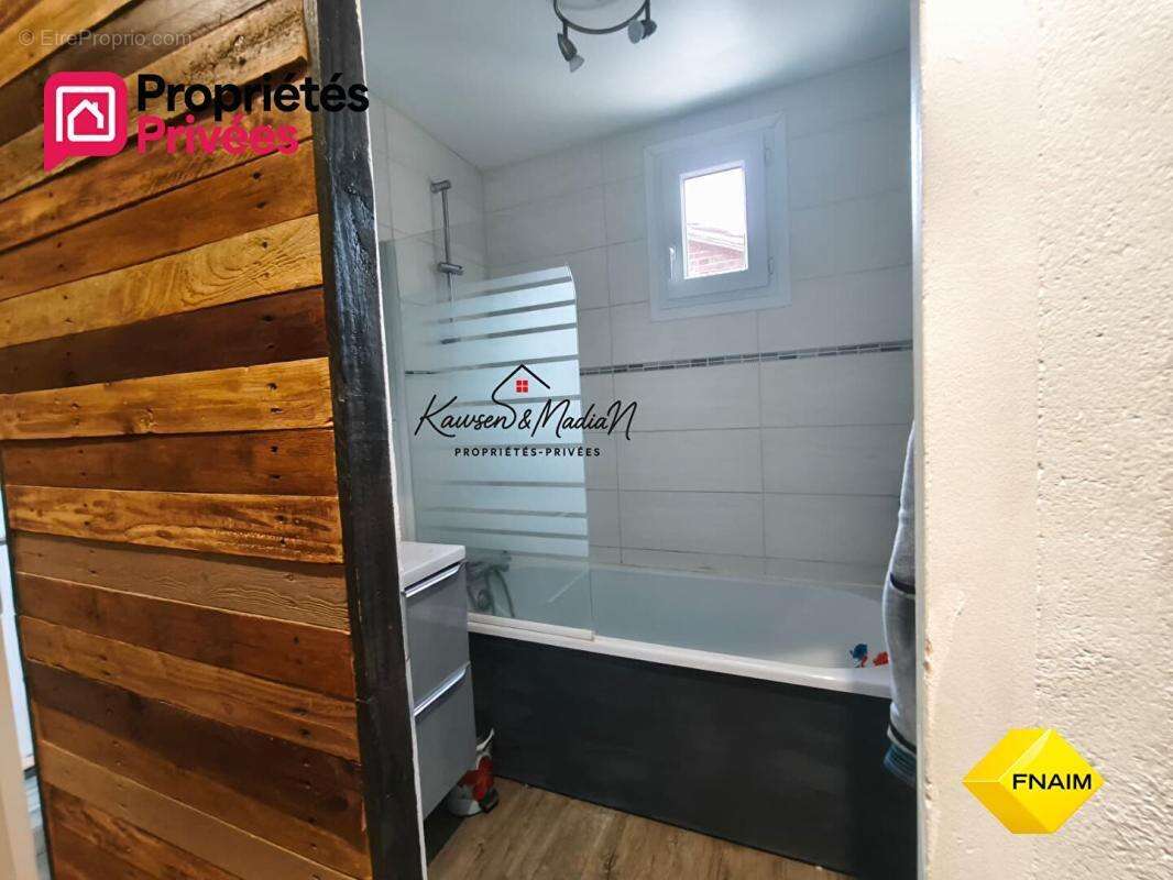 Maison à LA BONNEVILLE-SUR-ITON