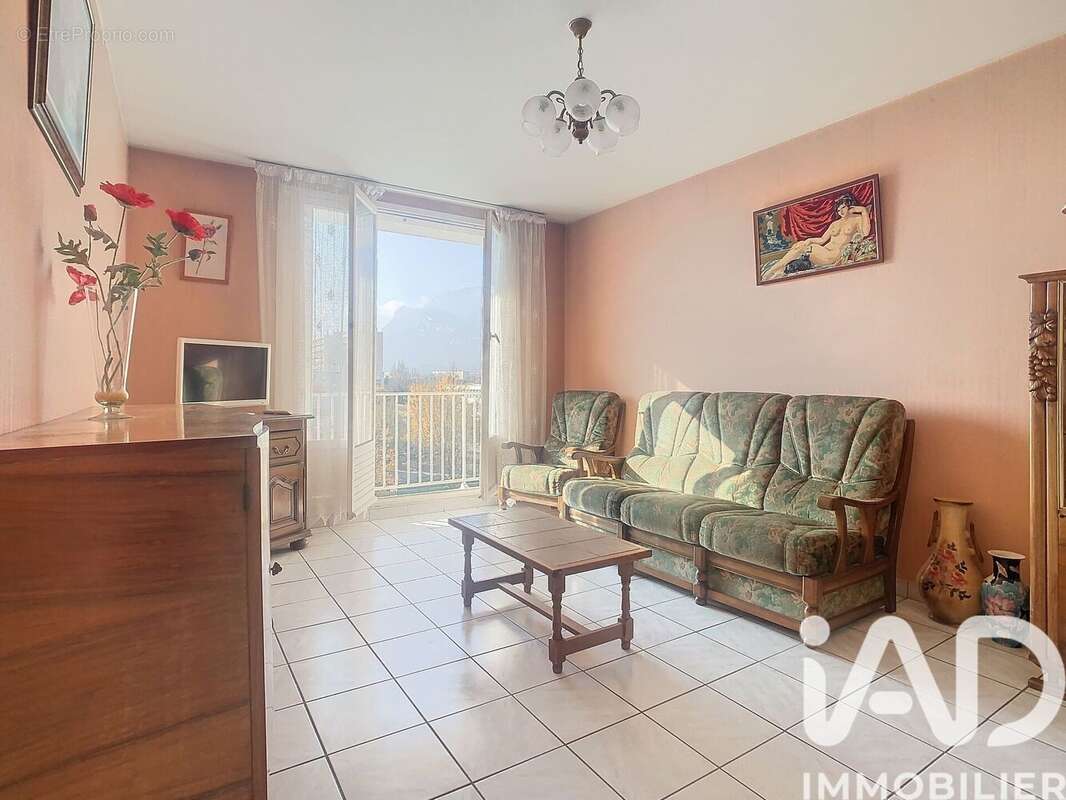 Photo 3 - Appartement à LE PONT-DE-CLAIX