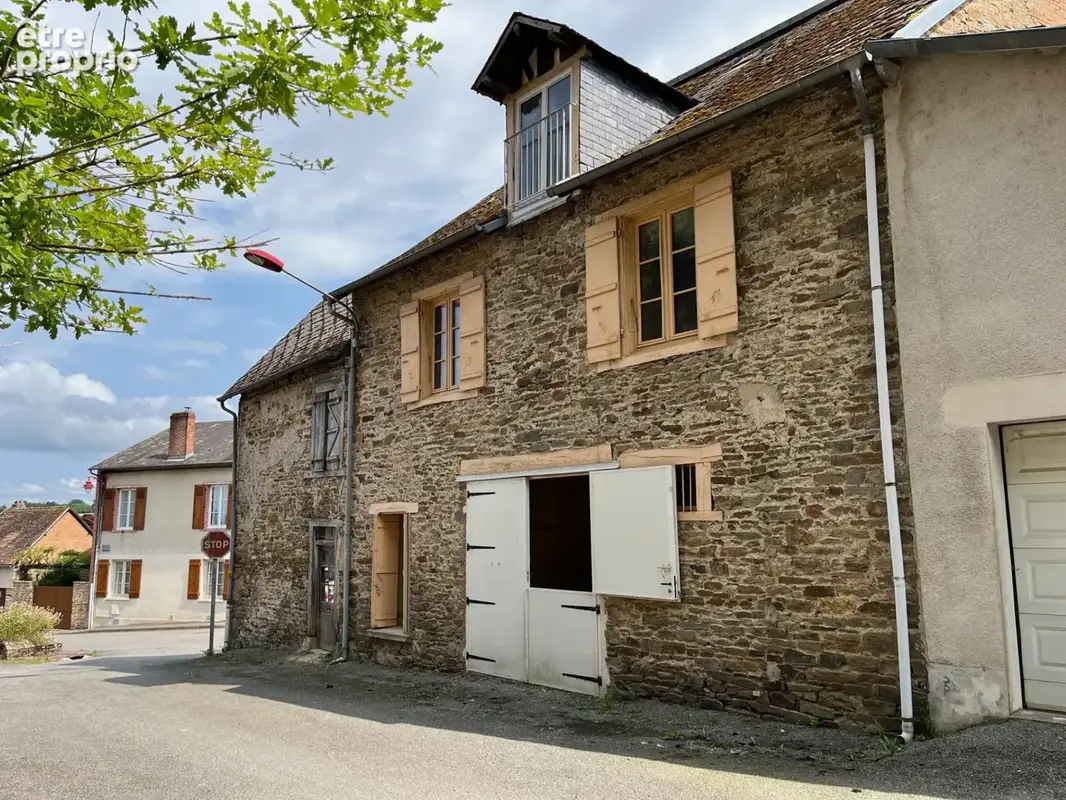 Coussac Bonneval Maison du bourg 5 pièces avec garage, proches commerces - photo 2