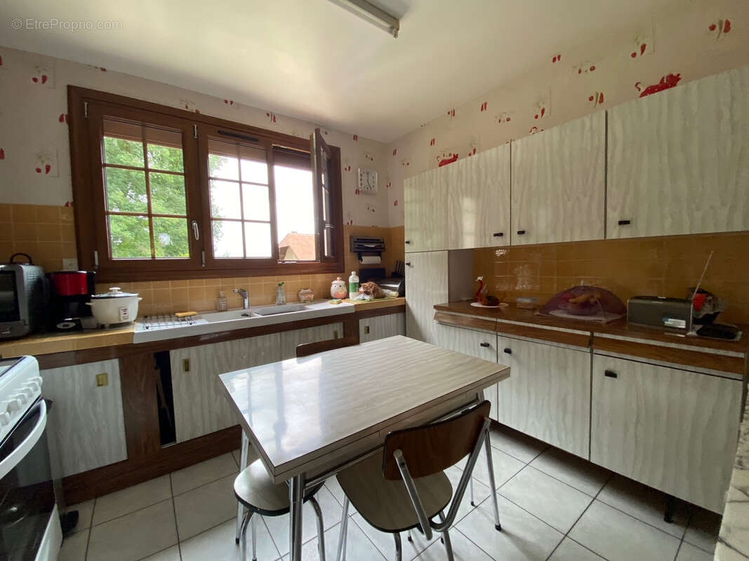 Maison à DAMVILLE